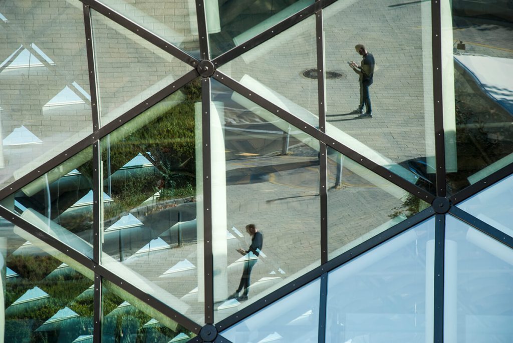 Szembesülés nélkül